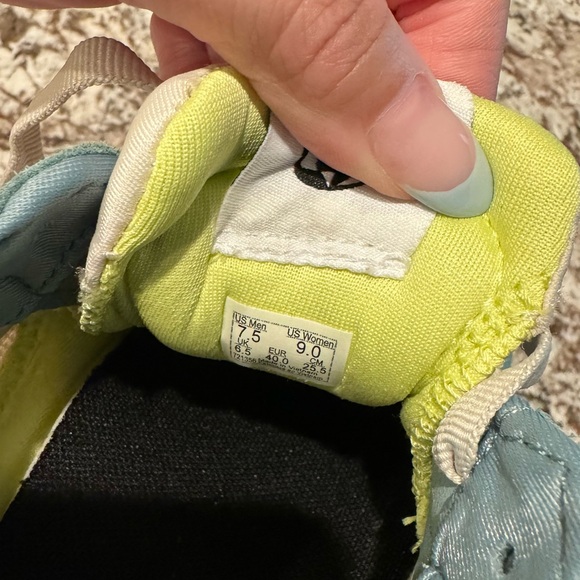 Vans UltraRange Sneakers - Picture 16 of 16